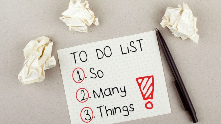 a to do list - tips for overcoming procrastiantion